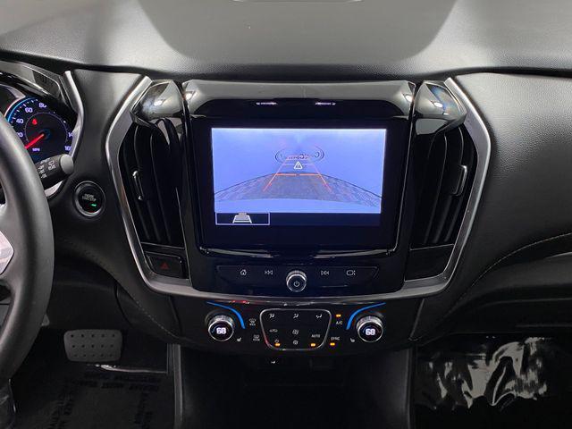 Photo of 2020 Summit White Chevrolet Traverse