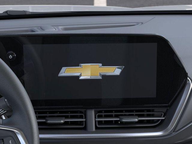 Photo of 2025 Summit White Chevrolet Trax