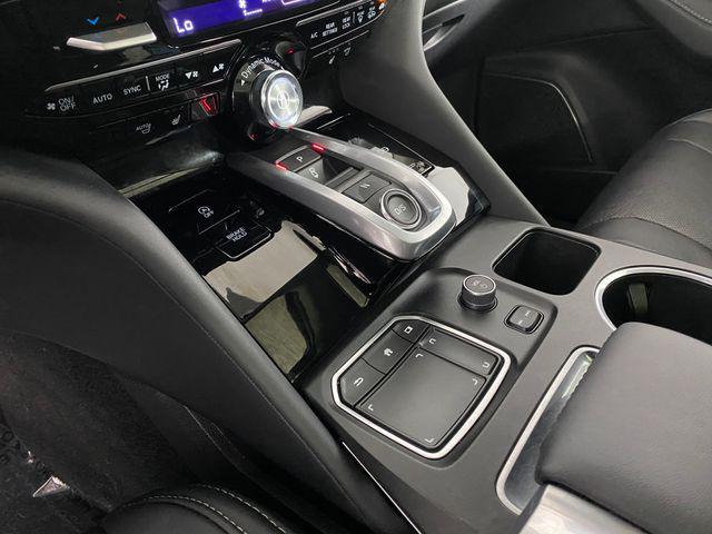 Photo of 2023 Lunar Silver Metallic Acura MDX