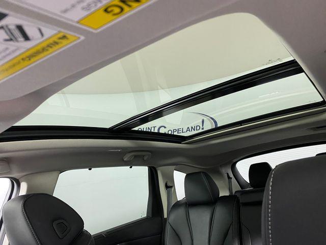 Photo of 2023 Lunar Silver Metallic Acura MDX