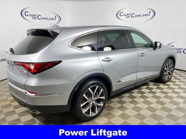 Photo of 2023 Lunar Silver Metallic Acura MDX