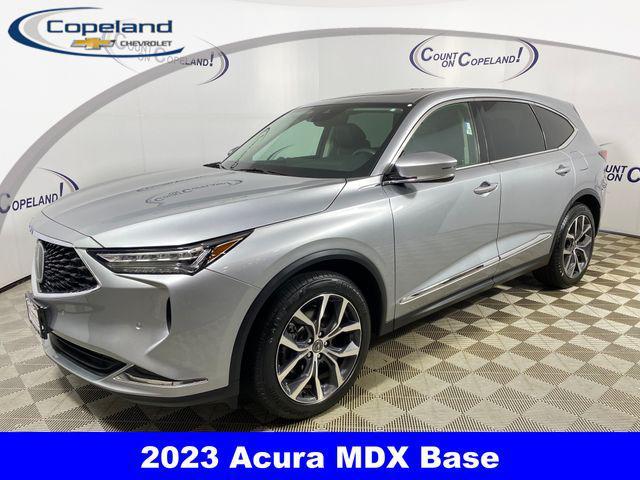 Photo of 2023 Lunar Silver Metallic Acura MDX