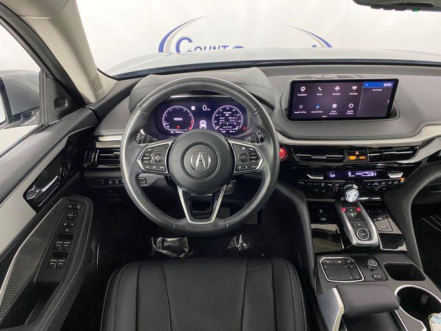 Photo of 2023 Lunar Silver Metallic Acura MDX