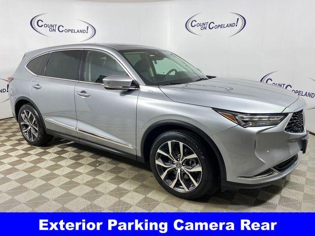 Photo of 2023 Lunar Silver Metallic Acura MDX