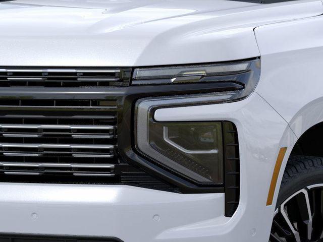 Photo of 2026 Polar White Chevrolet Suburban