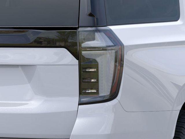 Photo of 2026 Polar White Chevrolet Suburban