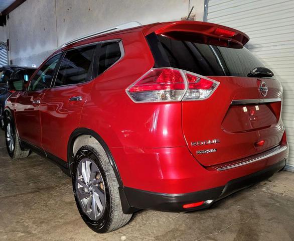 Photo of 2016 Cayenne Red Nissan Rogue
