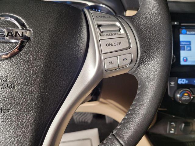 Photo of 2016 Cayenne Red Nissan Rogue