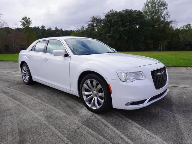 2019 Chrysler 300