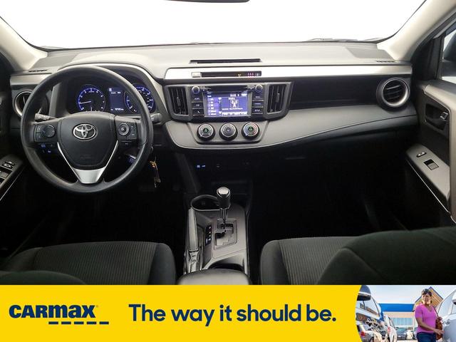 Photo of 2018 White Toyota RAV4