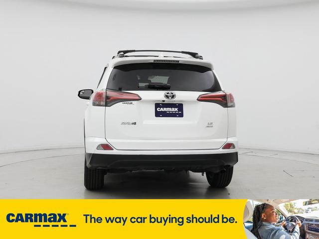 Photo of 2018 White Toyota RAV4