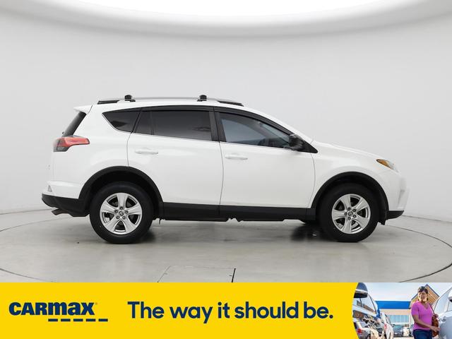 Photo of 2018 White Toyota RAV4