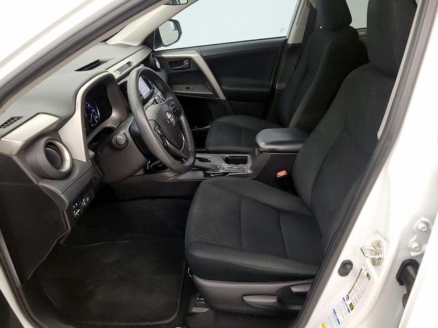 Photo of 2018 White Toyota RAV4