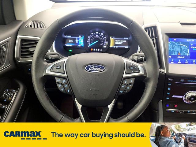 Photo of 2019 Gray Ford Edge