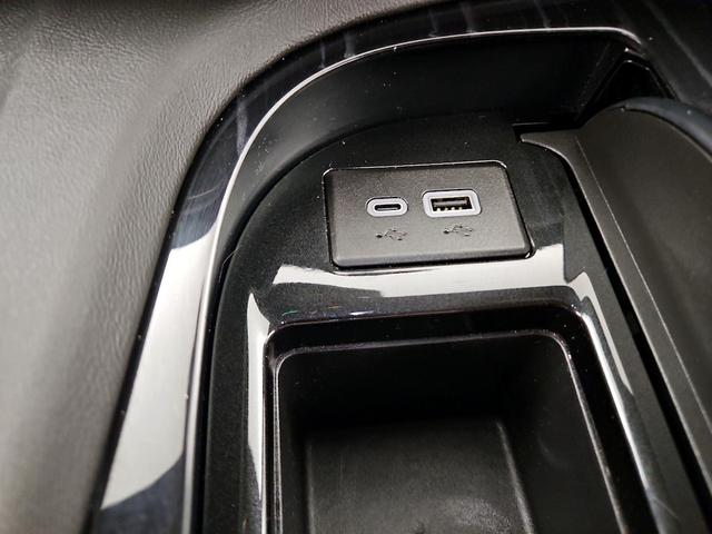 Photo of 2024 Silver Cadillac Escalade