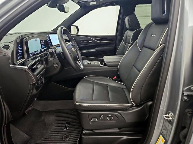 Photo of 2024 Silver Cadillac Escalade