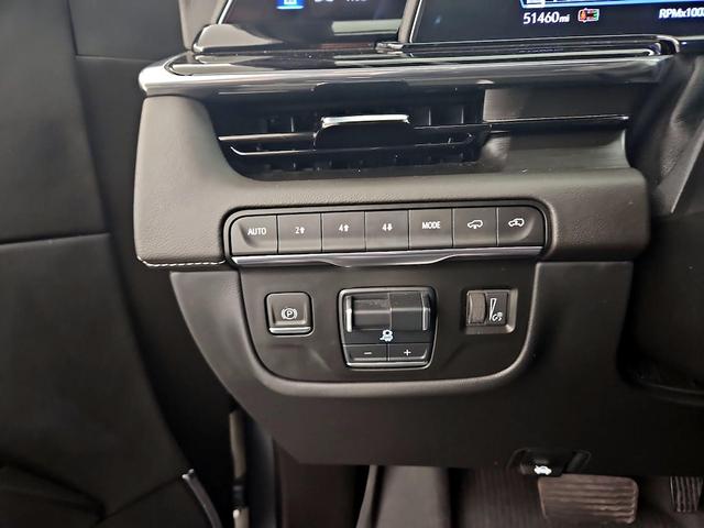 Photo of 2024 Silver Cadillac Escalade