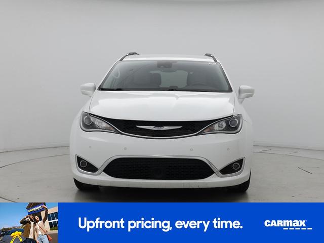 Photo of 2020 White Chrysler Pacifica