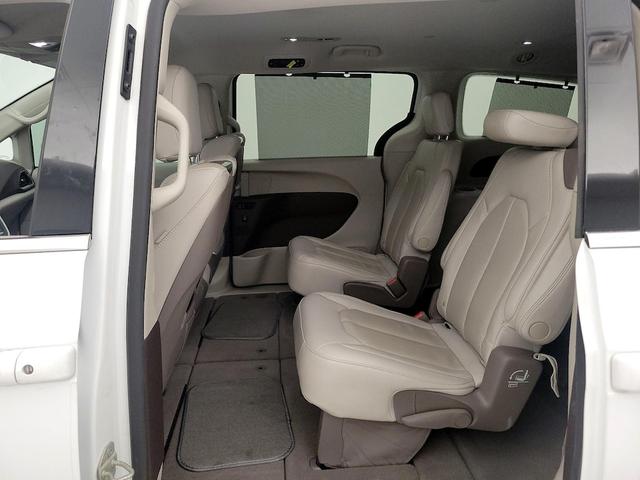 Photo of 2020 White Chrysler Pacifica