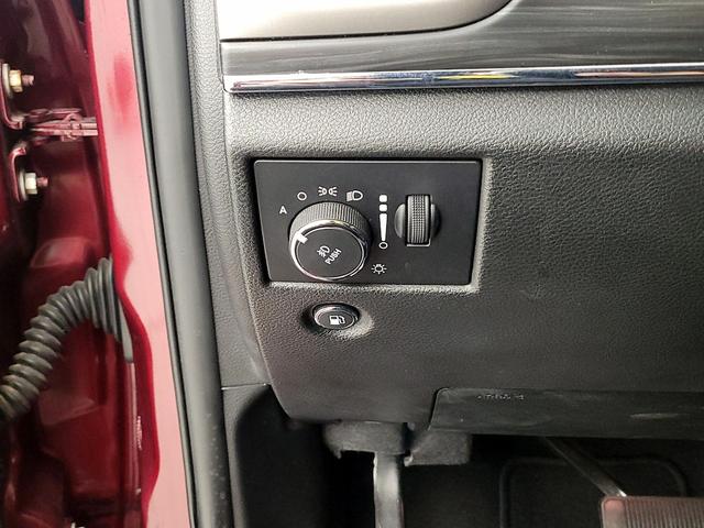 Photo of 2021 Red Jeep Grand Cherokee