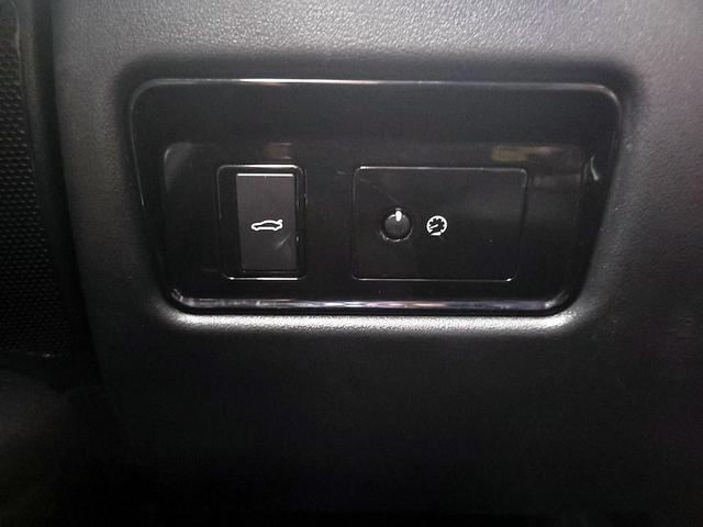 Photo of 2018 Black Jaguar XF