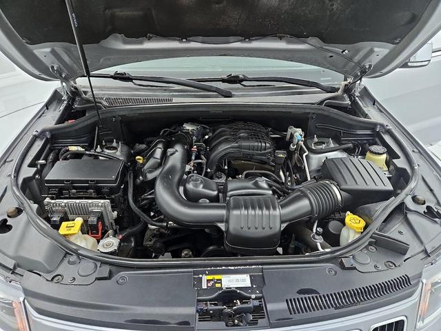 Photo of 2014 Gray Jeep Grand Cherokee