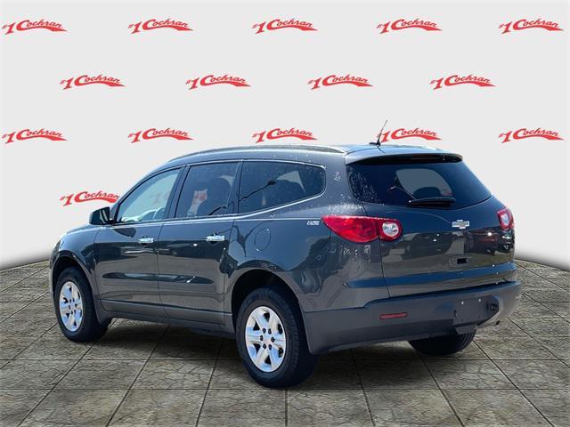Photo of 2011 Cyber Gray Metallic Chevrolet Traverse