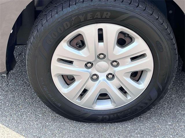 Photo of 2015 Granite Crystal Metallic Clearcoat Dodge Journey