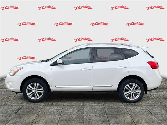 Photo of 2013 Pearl White Metallic Nissan Rogue