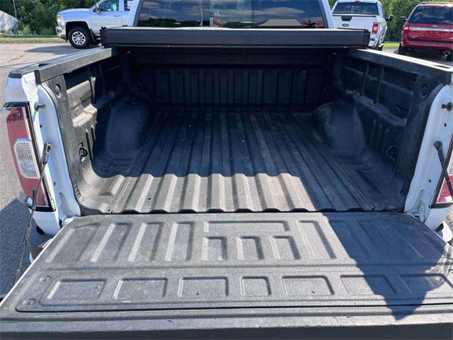 Photo of 2021 Summit White GMC Canyon