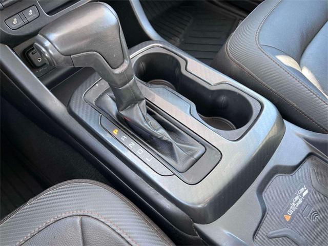Photo of 2021 Summit White GMC Canyon