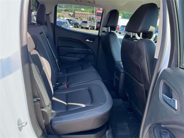 Photo of 2021 Summit White GMC Canyon