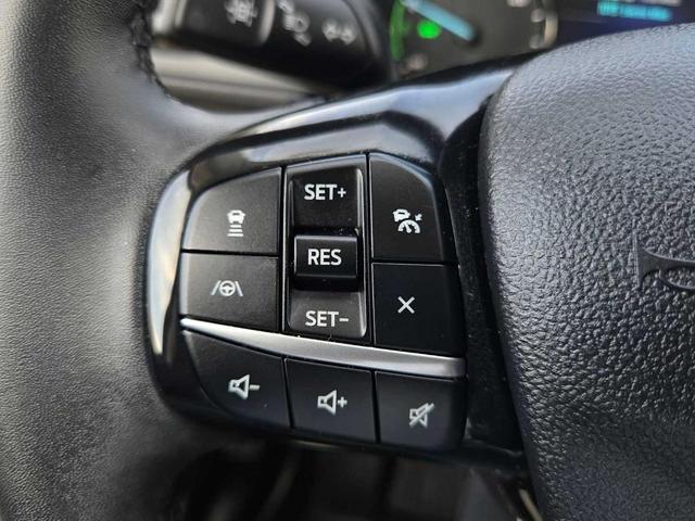 Photo of 2022 Oxford White Ford Escape