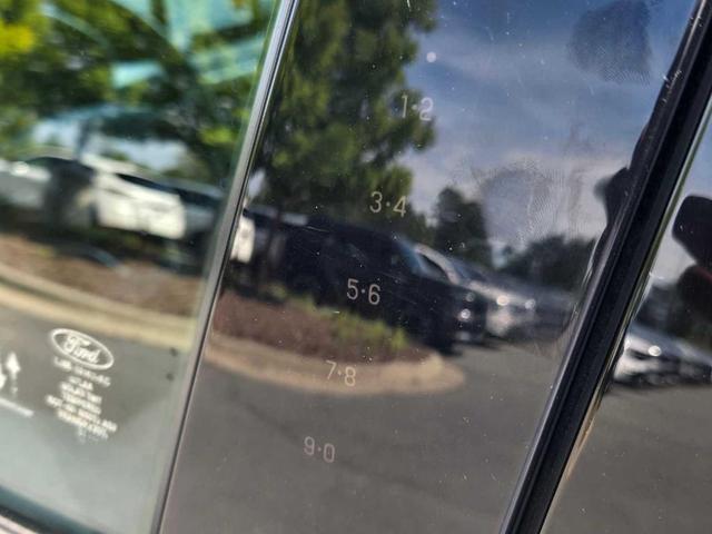 Photo of 2022 Oxford White Ford Escape