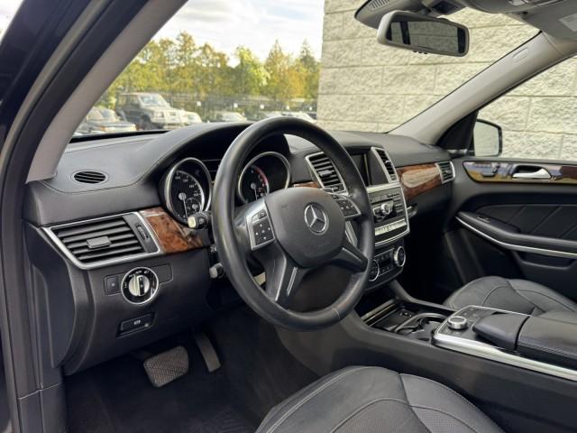 Photo of 2015 Black Mercedes-Benz GL-Class
