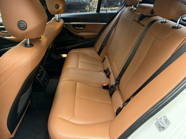 Photo of 2017 Alpine White BMW 328d