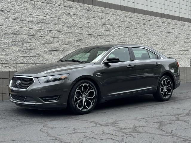 Photo of 2017 Magnetic Metallic Ford Taurus