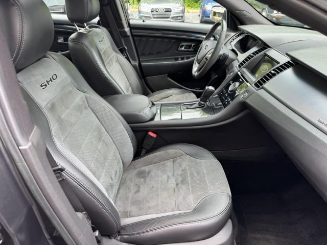 Photo of 2017 Magnetic Metallic Ford Taurus