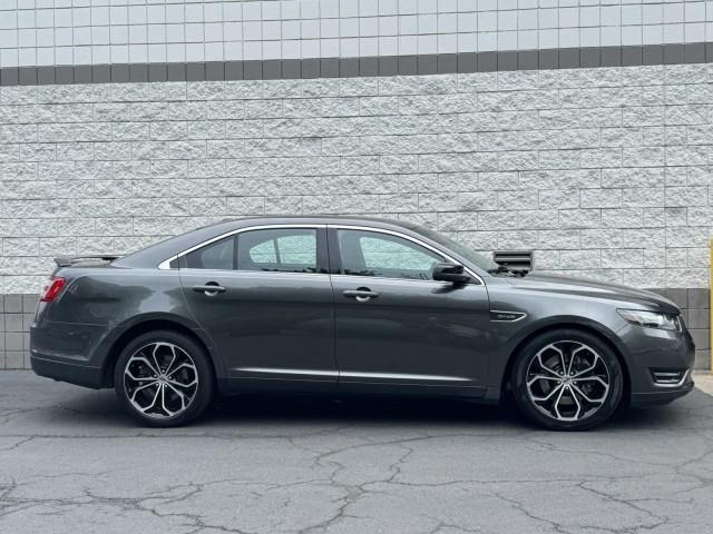 Photo of 2017 Magnetic Metallic Ford Taurus
