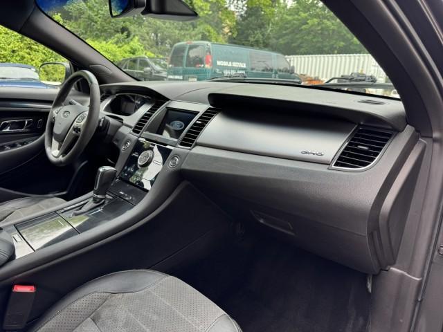 Photo of 2017 Magnetic Metallic Ford Taurus