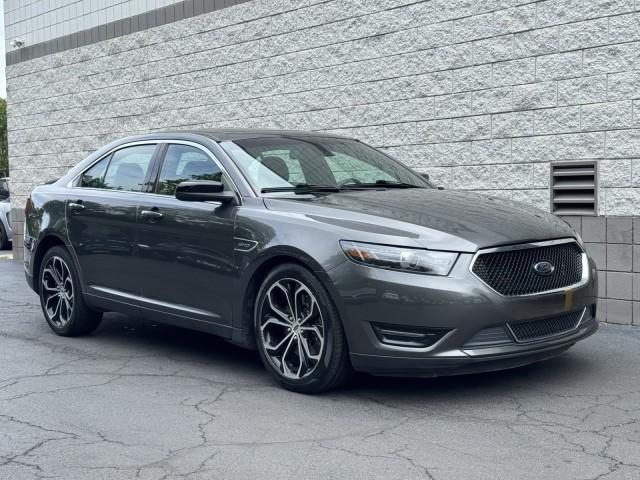 Photo of 2017 Magnetic Metallic Ford Taurus