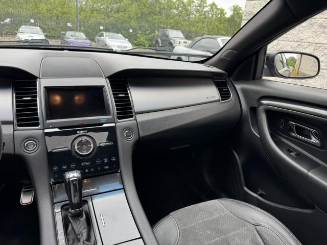 Photo of 2017 Magnetic Metallic Ford Taurus