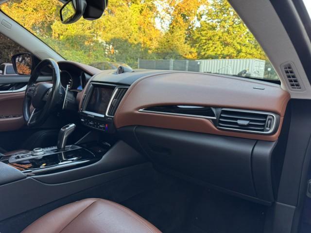 Photo of 2019 Blu Maserati Levante