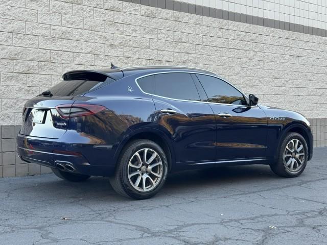 Photo of 2019 Blu Maserati Levante
