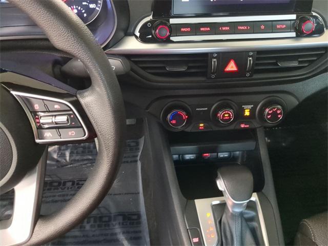 Photo of 2023 Snow White Pearl Kia Forte