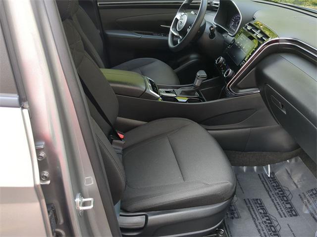 Photo of 2023 Shimmering Silver Hyundai TUCSON