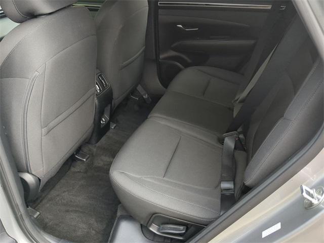 Photo of 2023 Shimmering Silver Hyundai TUCSON