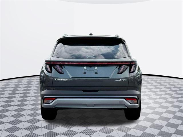 Photo of 2025 Amazon Gray Hyundai TUCSON Hybrid