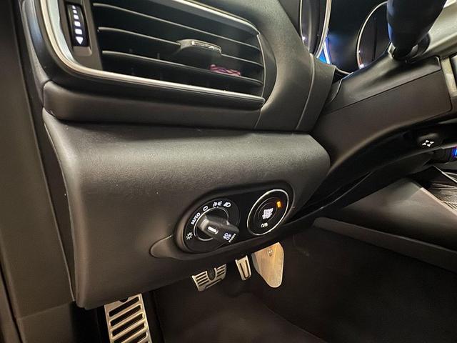 Photo of 2017 Rosso Rubino Mica Maserati Levante