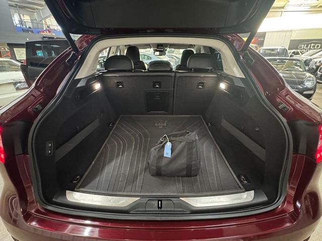 Photo of 2017 Rosso Rubino Mica Maserati Levante